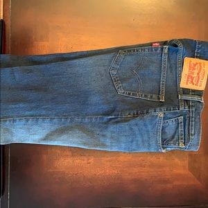 Levi Strauss & Co 511 Men’s Slim Fit Jeans